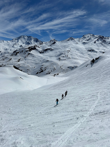 Ski de randonnée & Yoga dans les Pyrénées